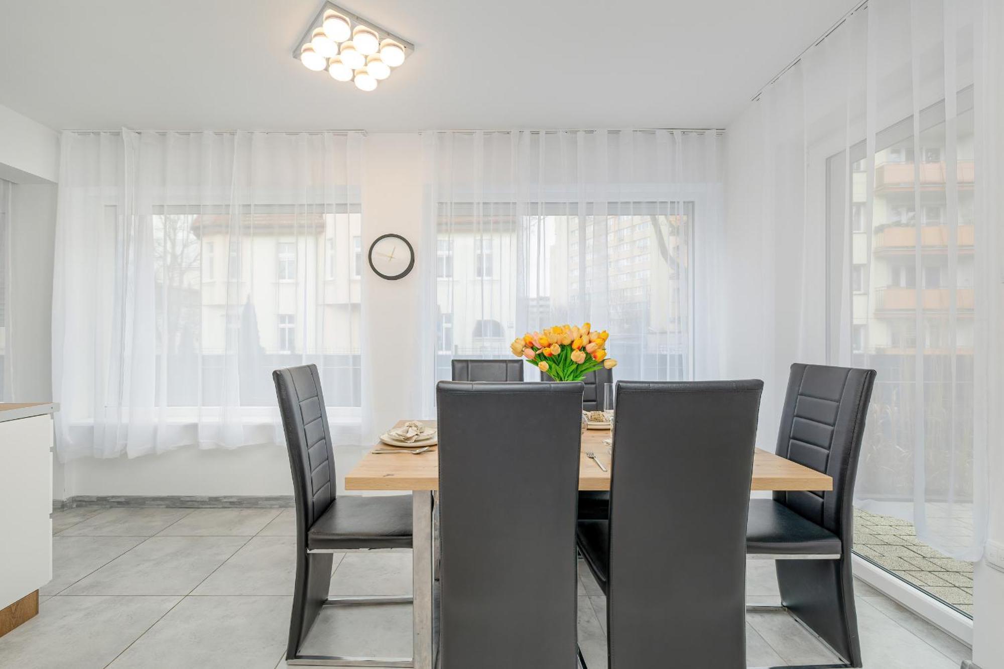 Family Apartments Herberta With Terrace And Parking By Rent Like Home Swinemünde Exterior foto