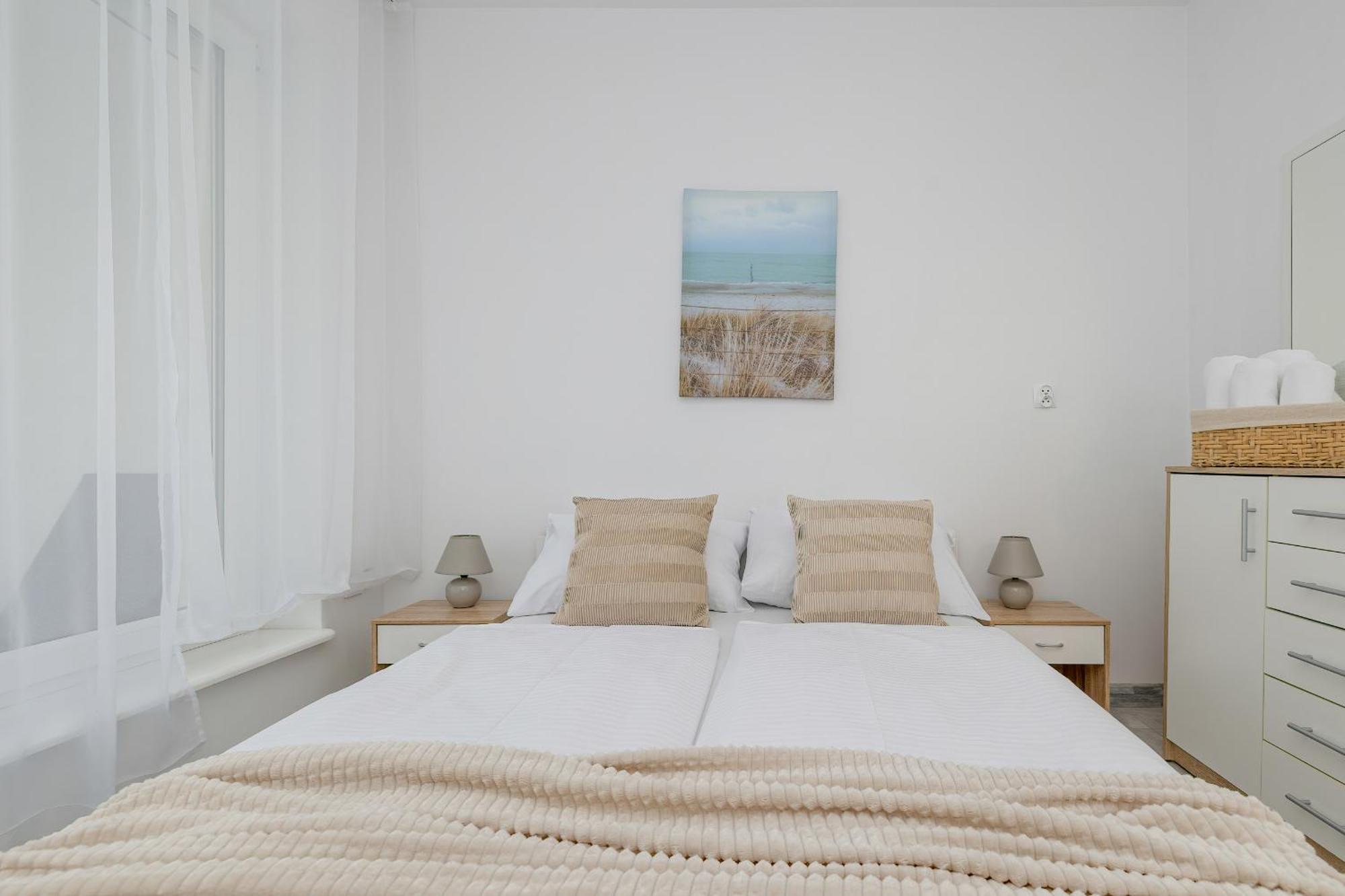Family Apartments Herberta With Terrace And Parking By Rent Like Home Swinemünde Exterior foto