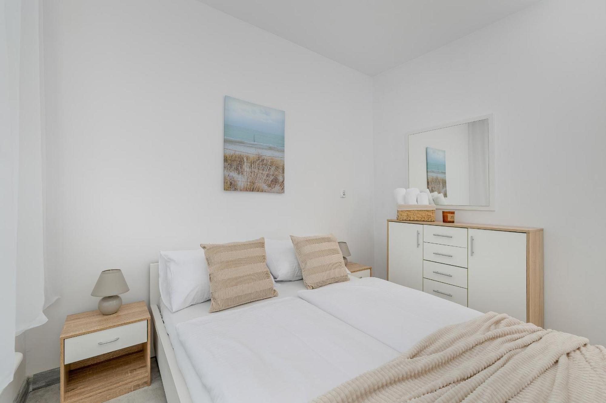 Family Apartments Herberta With Terrace And Parking By Rent Like Home Swinemünde Exterior foto