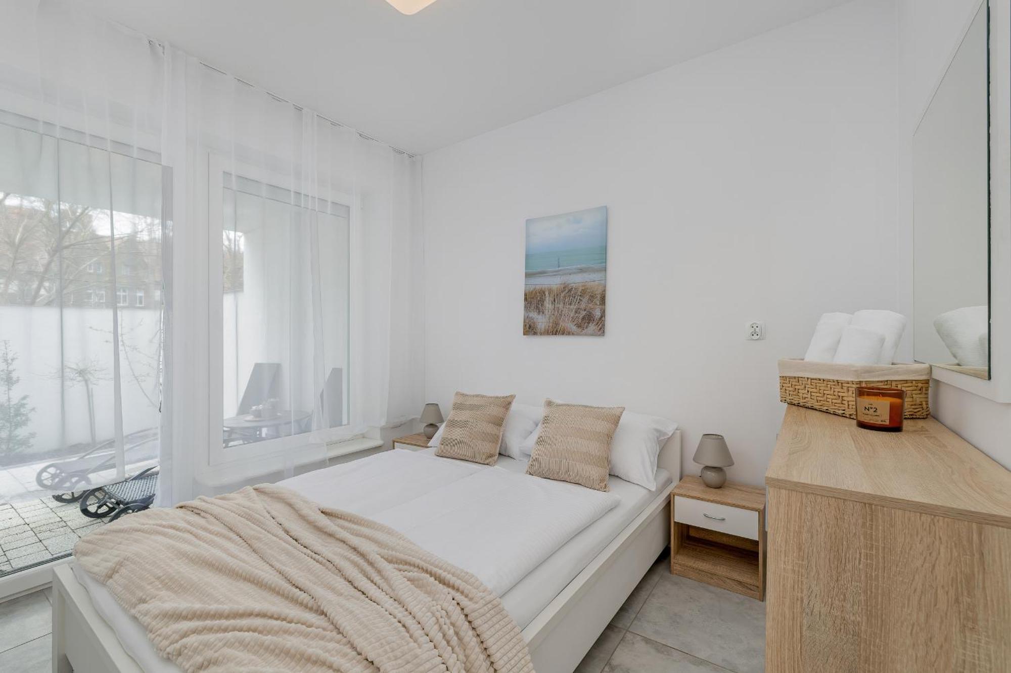 Family Apartments Herberta With Terrace And Parking By Rent Like Home Swinemünde Exterior foto